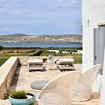 Sunray Paros Front 2 Bedroom House Next To Kite Sports