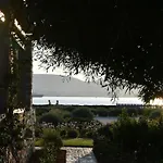 Sunray Paros Front 2 Bedroom House Next To Kite Sports Semesterbostad *