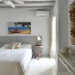 Sunray Paros Front 2 Bedroom House Next To Kite Sports Semesterbostad
