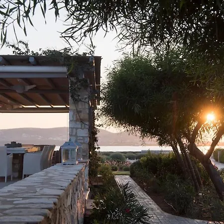 Sunray Pounta Paros Beachfront Near Kitesurf Сasa de vacaciones *
