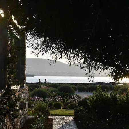 Sunray Pounta Paros Beachfront Near Kitesurf Сasa de vacaciones *