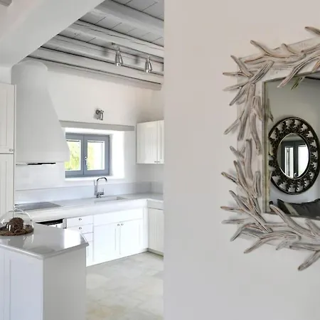 Sunray Front 2 Bedroom House Next To Kite Sports Holiday home Parikia (Paros)