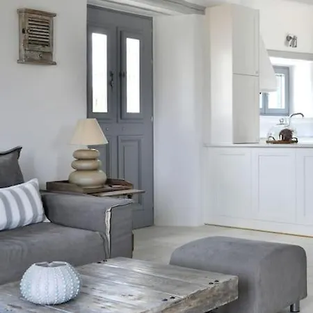 Sunray Front 2 Bedroom House Next To Kite Sports Parikia (Paros)
